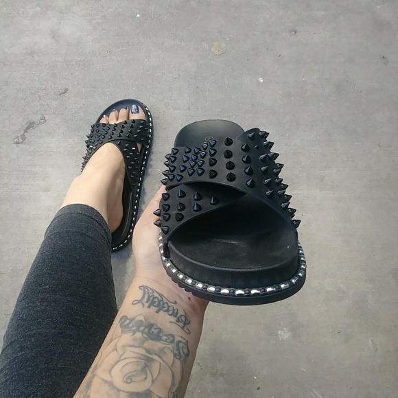 slides with spikes